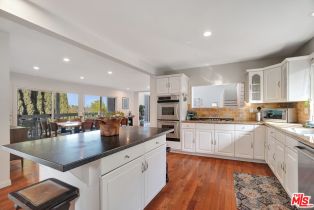 Single Family Residence, 4747 Abargo st, Woodland Hills, CA 91364 - 8