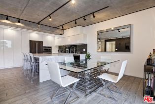 , 818 Doheny dr, West Hollywood , CA 90069 - 3