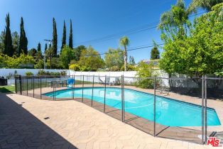 Single Family Residence, 23721 Mariano st, Woodland Hills, CA 91367 - 40