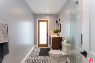 Single Family Residence, 23721 Mariano st, Woodland Hills, CA 91367 - 36