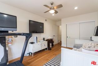 Single Family Residence, 23721 Mariano st, Woodland Hills, CA 91367 - 31