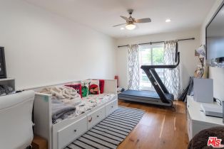 Single Family Residence, 23721 Mariano st, Woodland Hills, CA 91367 - 29