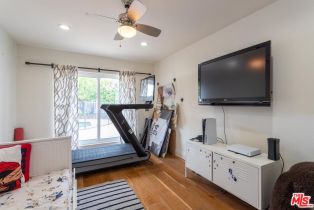 Single Family Residence, 23721 Mariano st, Woodland Hills, CA 91367 - 30