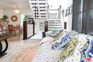 Single Family Residence, 114 Pacific ave, Venice, CA 90291 - 5