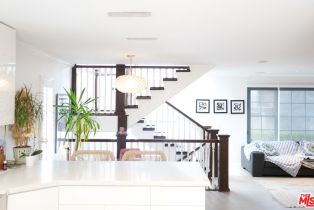 Single Family Residence, 114   Pacific Ave, Venice, CA  Venice, CA 90291