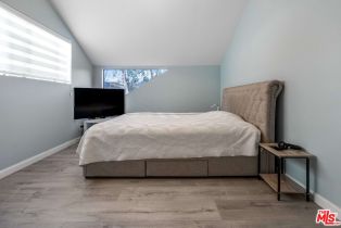 Single Family Residence, 2015 Corral Canyon rd, Malibu, CA 90265 - 15