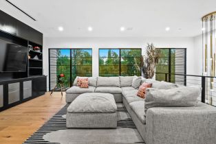 Single Family Residence, 18762 Wells dr, Tarzana, CA 91356 - 23