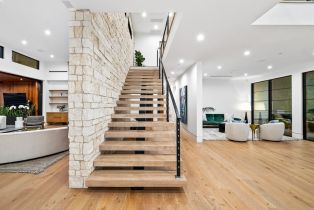 Single Family Residence, 18762 Wells dr, Tarzana, CA 91356 - 44