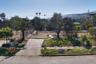 , 393 Las Casas ave, Pacific Palisades, CA 90272 - 4