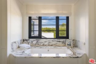 Single Family Residence, 610 Canon dr, Beverly Hills, CA 90210 - 32