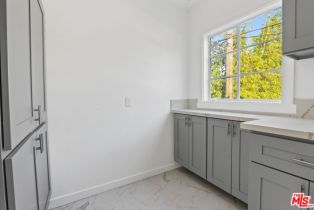 Apartment, 238 Almont dr, Beverly Hills, CA 90211 - 4