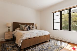 Single Family Residence, 3901 Longridge ave, Sherman Oaks, CA 91423 - 23