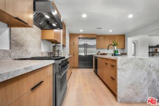 Single Family Residence, 19061 Wells dr, Tarzana, CA 91356 - 24