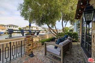 Single Family Residence, 305 Grand Canal, Newport Beach, CA 92662 - 5
