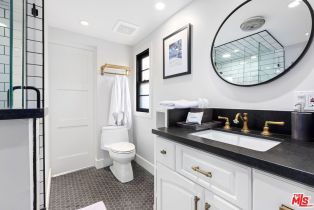 Single Family Residence, 305 Grand Canal, Newport Beach, CA 92662 - 19