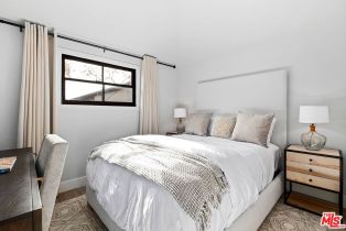 Single Family Residence, 305 Grand Canal, Newport Beach, CA 92662 - 26