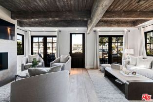 Single Family Residence, 305 Grand Canal, Newport Beach, CA 92662 - 7