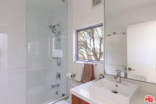 Single Family Residence, 14622 Valley Vista blvd, Sherman Oaks, CA 91403 - 32