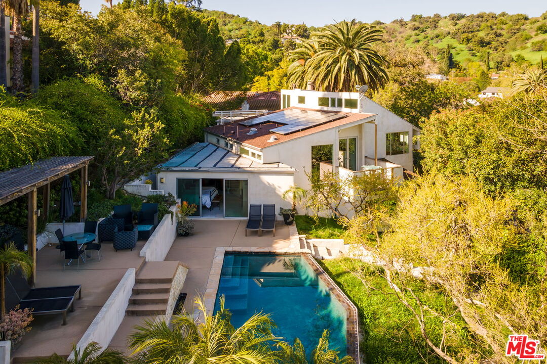 Single Family Residence, 14622 Valley Vista blvd, Sherman Oaks, CA 91403 - 1