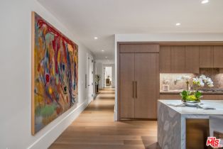 Condominium, 8420 Sunset blvd, West Hollywood , CA 90069 - 3