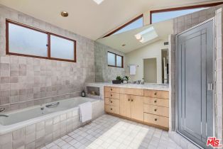 Single Family Residence, 1307 Ozone ave, Santa Monica, CA 90405 - 34