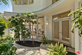 Single Family Residence, 1307 Ozone ave, Santa Monica, CA 90405 - 3