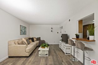 Condominium, 5310   Circle Dr, Sherman Oaks, CA  Sherman Oaks, CA 91401