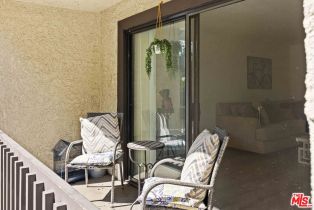 Condominium, 5310 Circle dr, Sherman Oaks, CA 91401 - 9