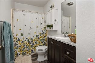 Condominium, 5310 Circle dr, Sherman Oaks, CA 91401 - 7