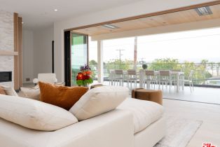 Single Family Residence, 461 Chabela dr, Manhattan Beach, CA 90266 - 7