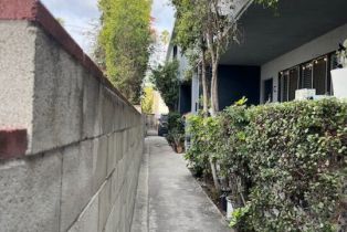 , 1037 Lincoln blvd, Santa Monica, CA 90403 - 2