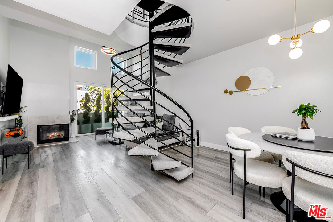 Condominium, 4326 Babcock ave, Studio City, CA 91604 - 1