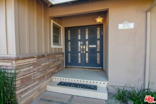 , 19210 Sylvan st, Tarzana, CA 91335 - 7