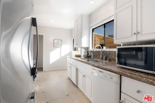 , 19210 Sylvan st, Tarzana, CA 91335 - 30