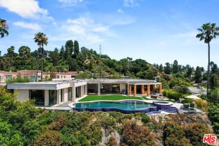 Single Family Residence, 455   Castle Pl, Beverly Hills, CA  Beverly Hills, CA 90210