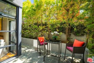 Condominium, 1427 18th st, Santa Monica, CA 90404 - 2