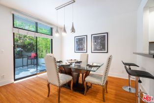 Condominium, 1427 18th st, Santa Monica, CA 90404 - 4