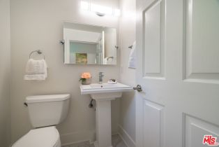 Condominium, 1427 18th st, Santa Monica, CA 90404 - 12