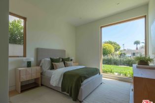 Single Family Residence, 2307 Louella ave, Venice, CA 90291 - 4