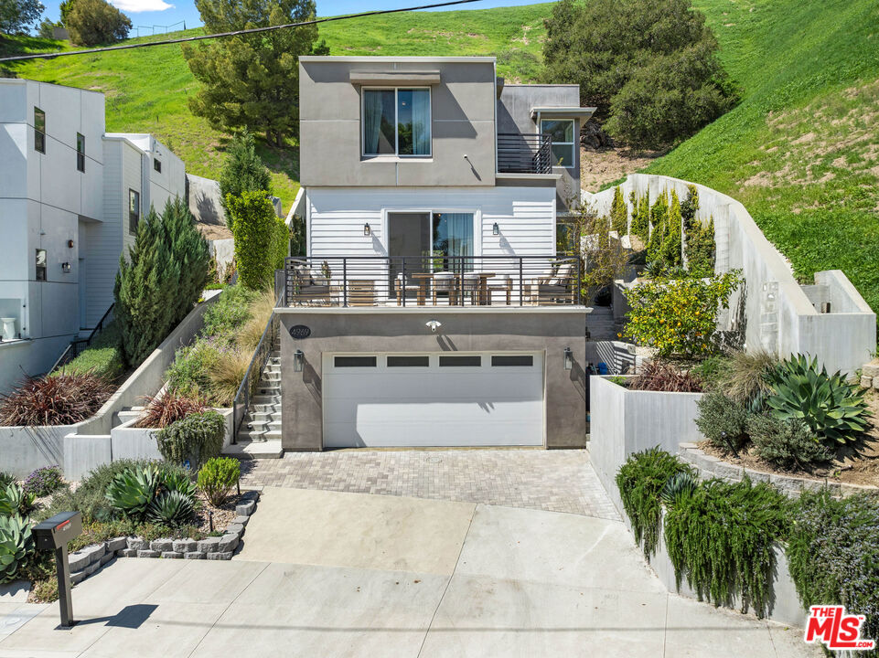 , 4969 Llano dr, Woodland Hills, CA 91364 - 1