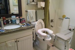 Condominium, 6028 Bixby Village dr, Long Beach, CA 90803 - 11