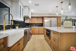 Single Family Residence, 22824 Margarita dr, Woodland Hills, CA 91364 - 12