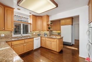 Single Family Residence, 447 El Camino dr, Beverly Hills, CA 90212 - 12