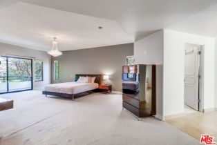 Single Family Residence, 15656 Crownridge pl, Sherman Oaks, CA 91403 - 32