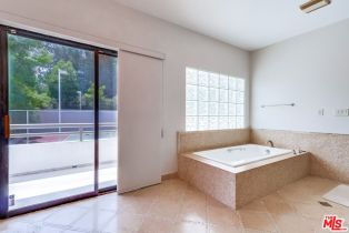 Single Family Residence, 15656 Crownridge pl, Sherman Oaks, CA 91403 - 35