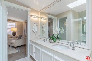 Single Family Residence, 3564 Summerfield dr, Sherman Oaks, CA 91423 - 22