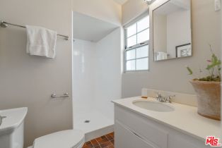 Single Family Residence, 3564 Summerfield dr, Sherman Oaks, CA 91423 - 34