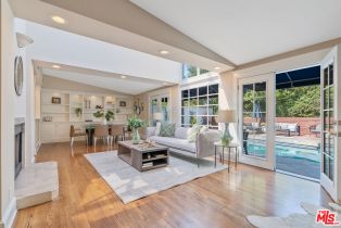 Single Family Residence, 3564 Summerfield dr, Sherman Oaks, CA 91423 - 4