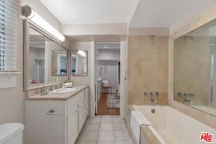 Single Family Residence, 3564 Summerfield dr, Sherman Oaks, CA 91423 - 29