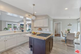 Single Family Residence, 3564 Summerfield dr, Sherman Oaks, CA 91423 - 16